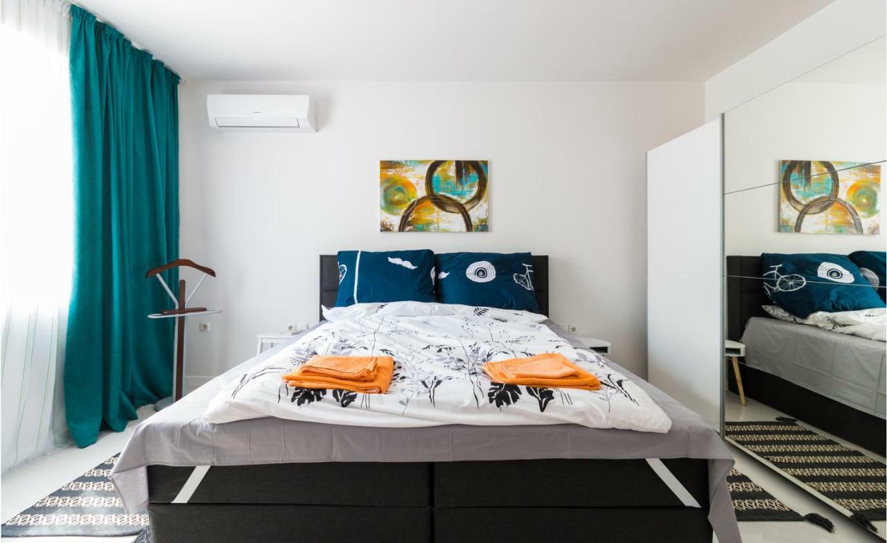 Pop Your Colors - Funky And Modern 1Bdr Apt By Flat Mаnager Plovdiv Buitenkant foto